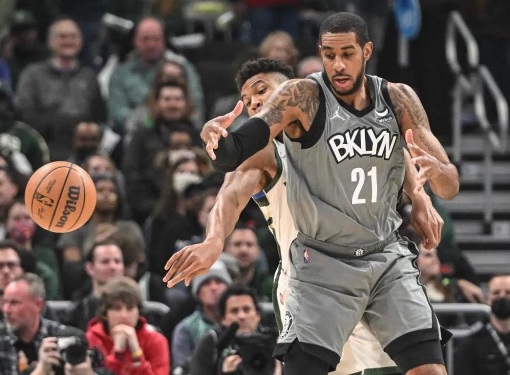 意挑衅却打 意挑衅却打