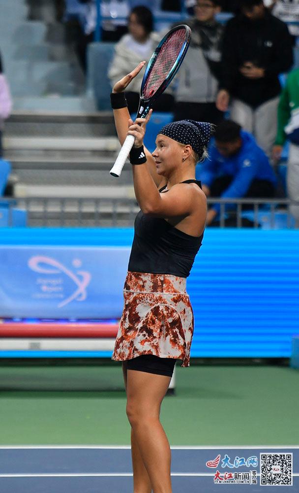 正是这种坚 正是这种坚