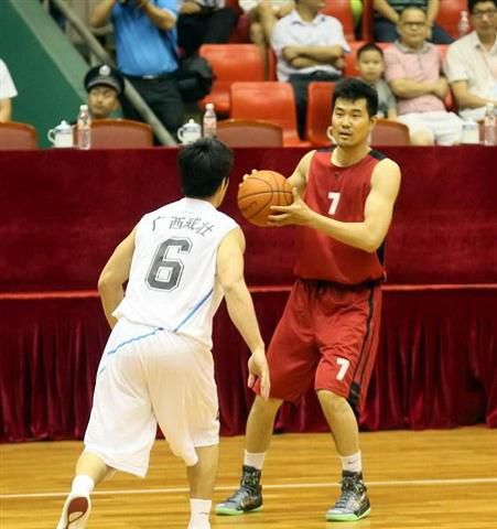 的侧翼补强 的侧翼补强